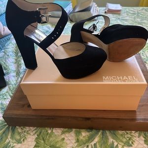 Michael kors black size 7.5